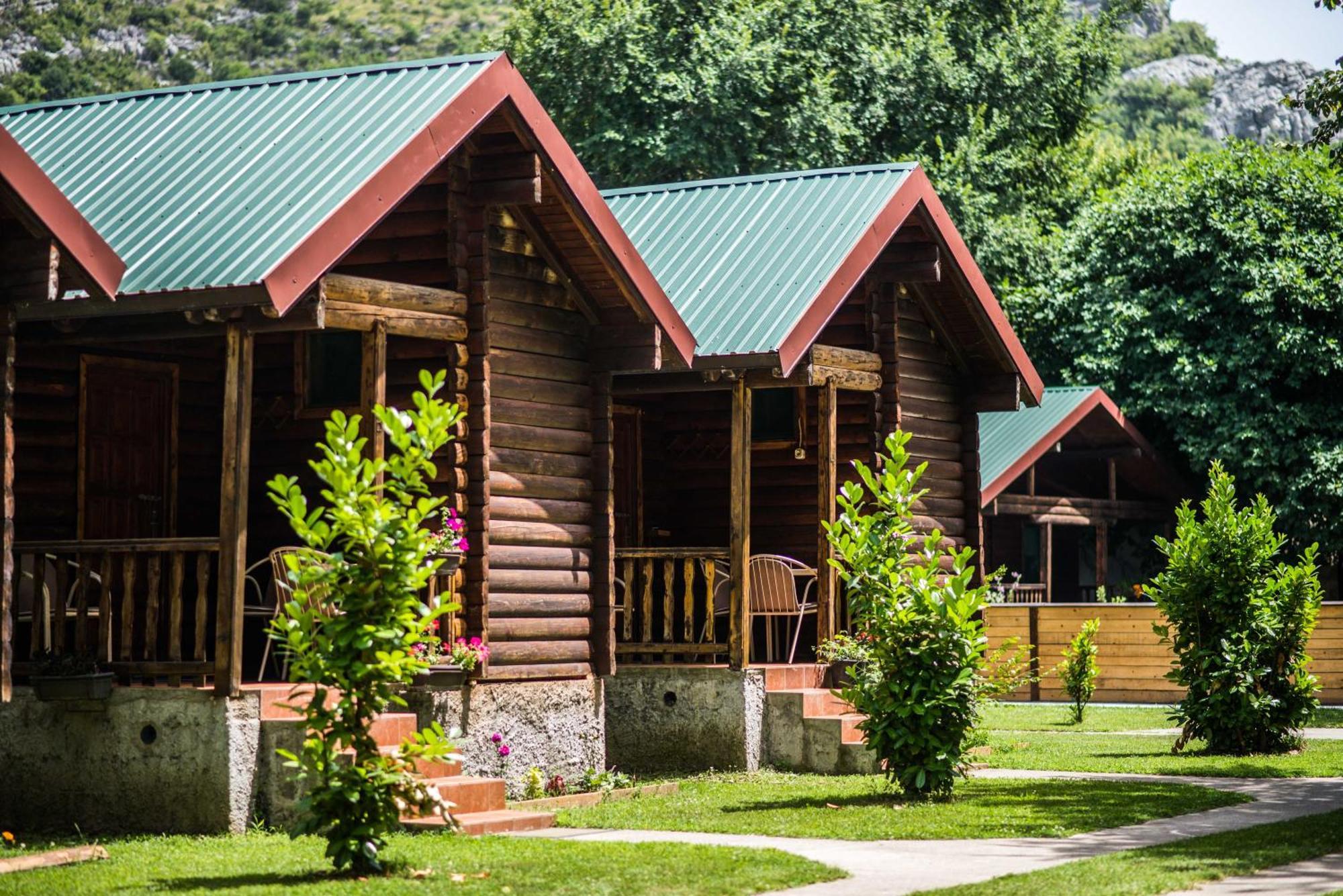 Wooden Village Resort Ponari Екстер'єр фото