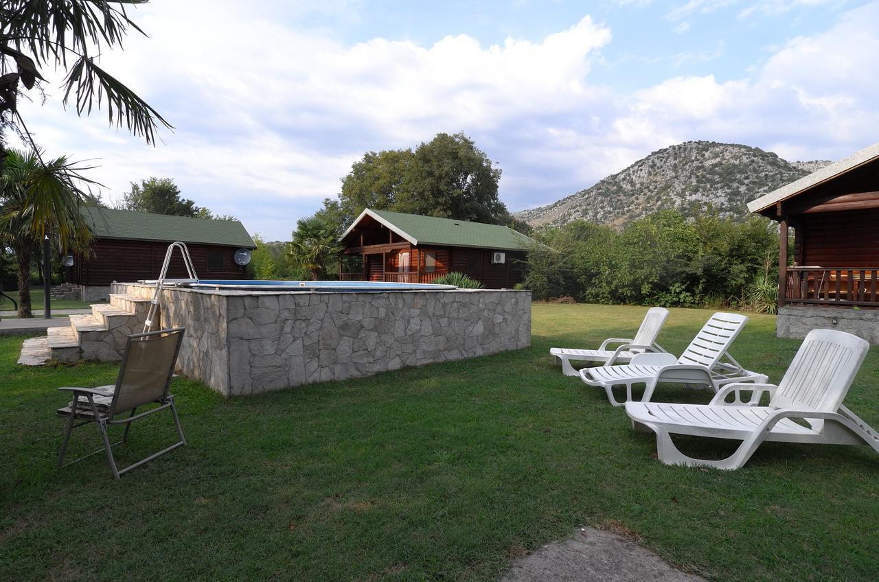 Wooden Village Resort Ponari Екстер'єр фото
