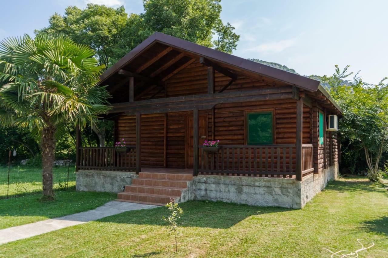 Wooden Village Resort Ponari Екстер'єр фото